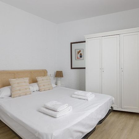 Caterina Pedregalejo Apartment Malaga Ngoại thất bức ảnh